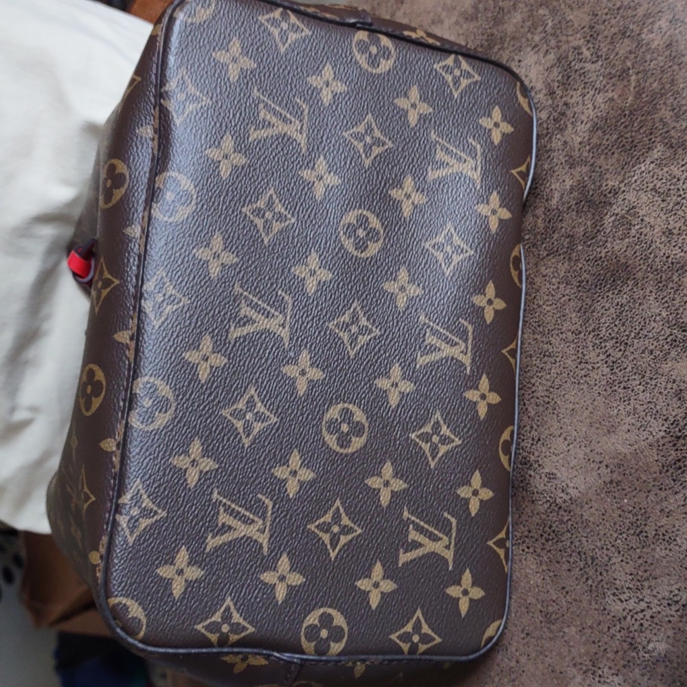 AUTHENTIC LV NEONOE COQUELICOT DRAWSTRING BAG - Picture 16 of 17